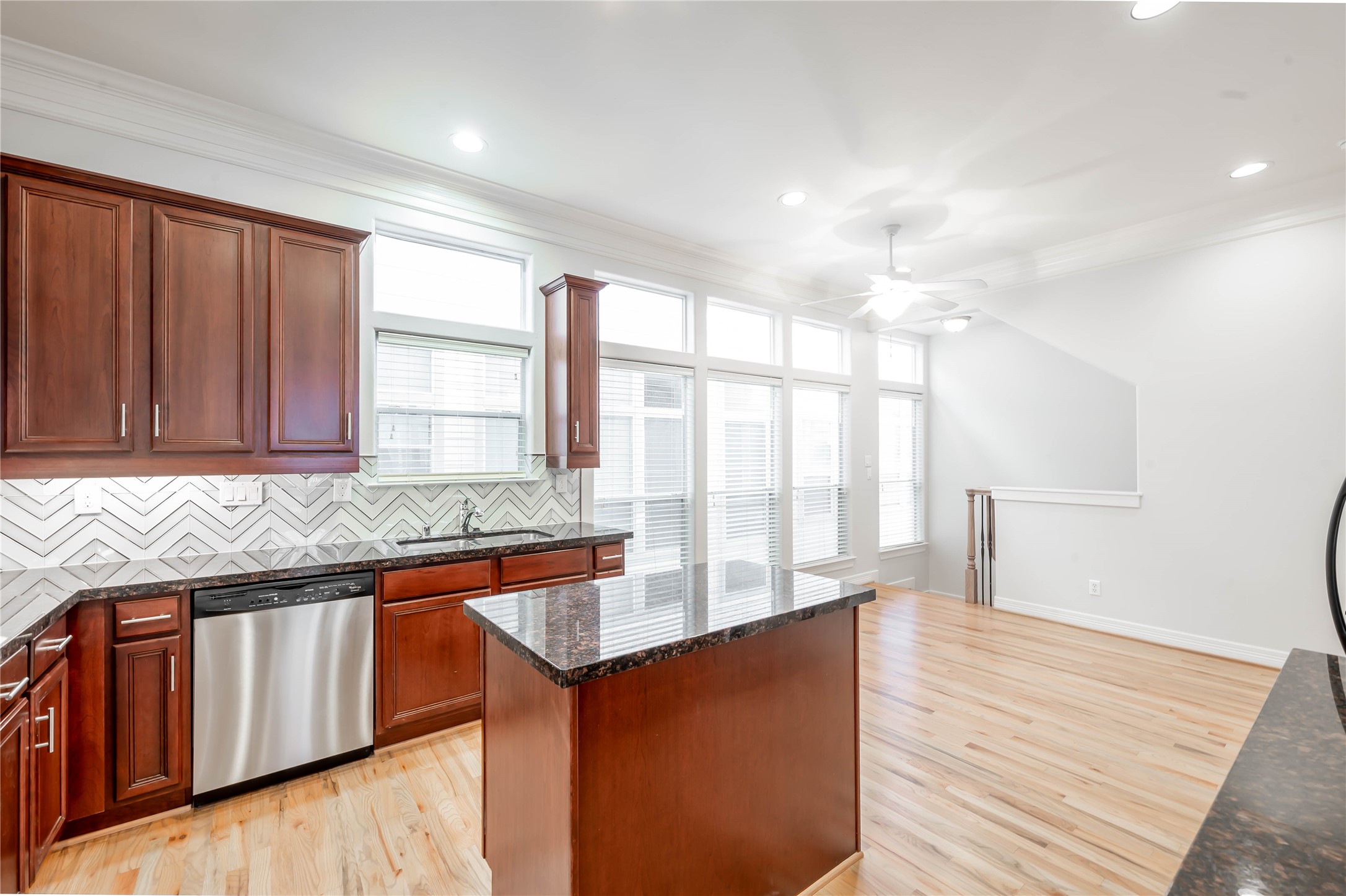 643 Hartman Street Houston, TX 77007 - Photo 14 of 42
