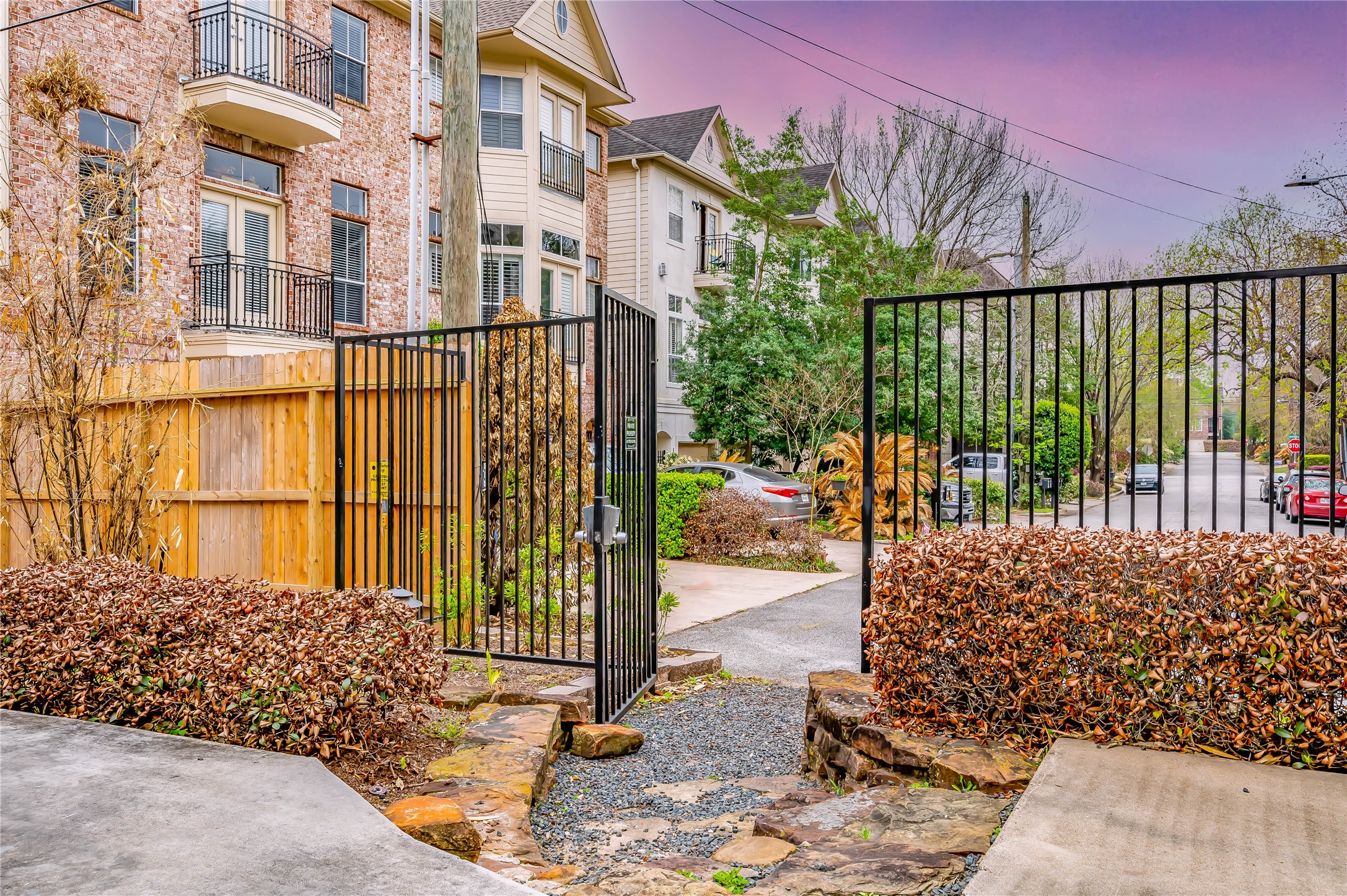 643 Hartman Street Houston, TX 77007 - Photo 32 of 42 Back Pedestrian Gate Leading Out To Blossom Street. Easy Access To Get To Hike/Bike Trails & Additional Street Parking