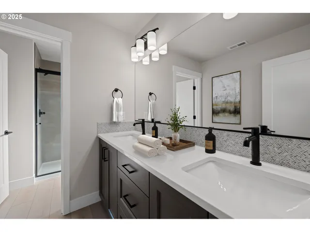 $594,900 | 2463 North Villa Road, Newberg, OR 97132