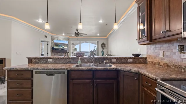 $465,900 | 100 Trinity Pointe Drive, Unit 1N, Camdenton, MO 65020