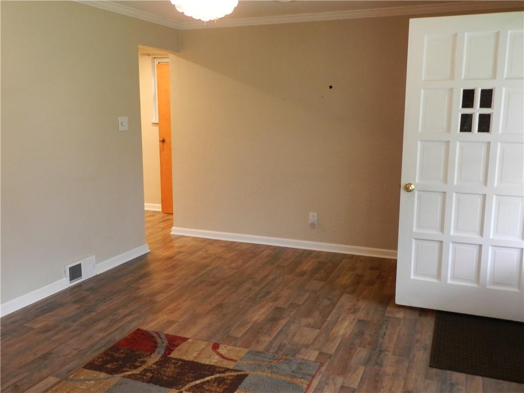 460 Ridgemont Drive Pittsburgh, PA 15220 - Photo 2 of 15 Gallery Image 2