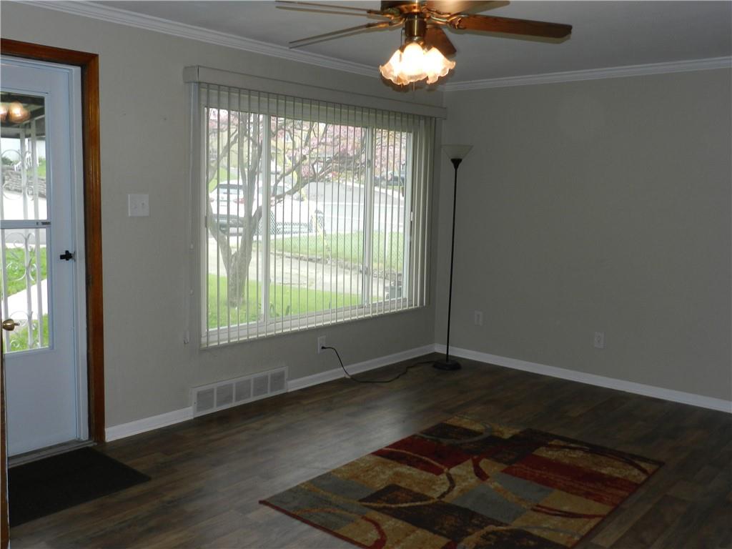 460 Ridgemont Drive Pittsburgh, PA 15220 - Photo 3 of 15 Gallery Image 3