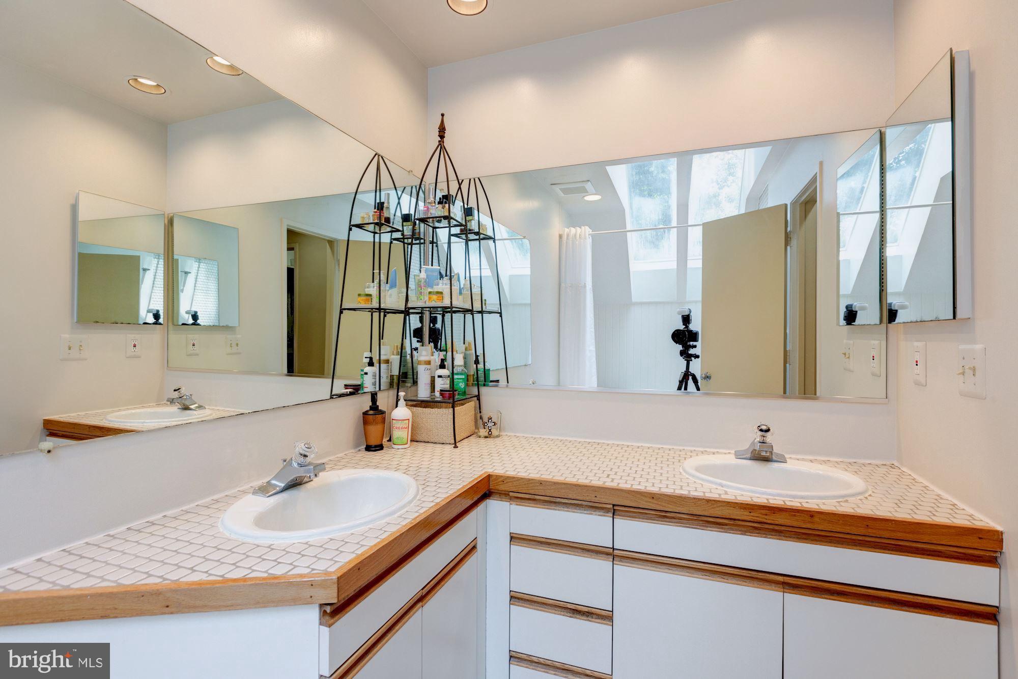 11518 Turnbridge Lane Reston, VA 20194 - Photo 29 of 40