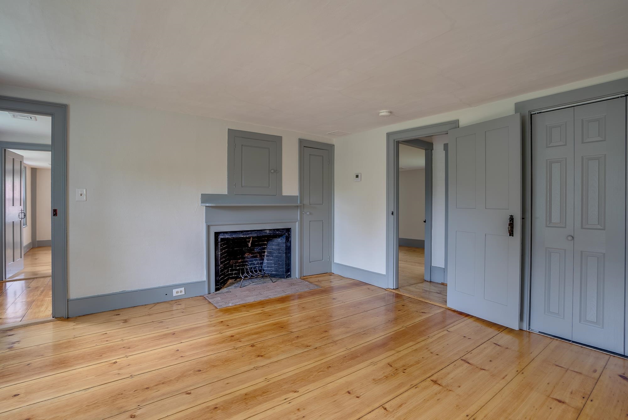 257 Island Pond Road Derry, NH 03038 - Photo 22 of 33