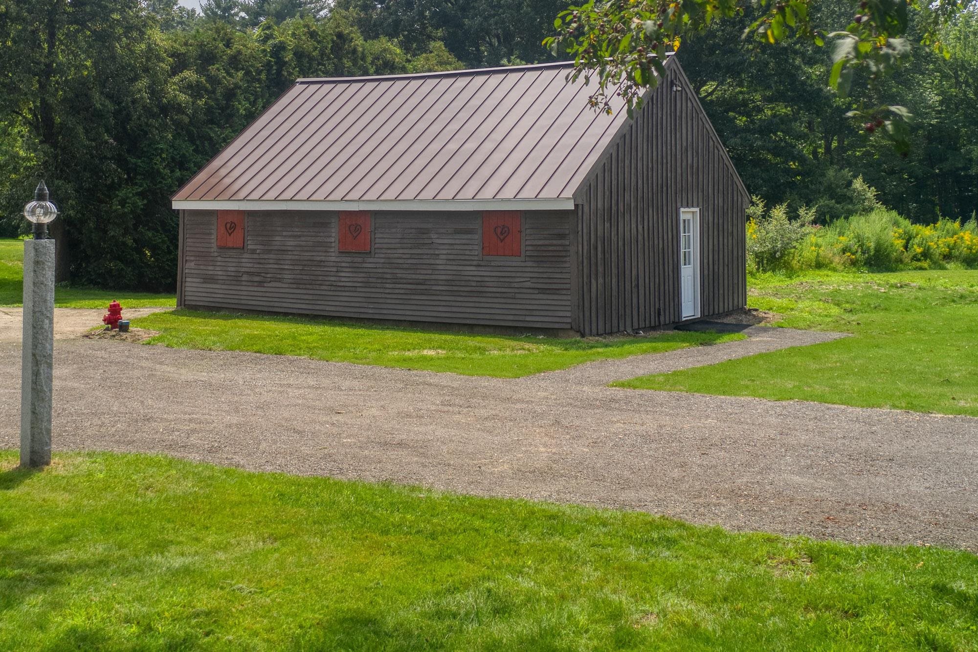 257 Island Pond Road Derry, NH 03038 - Photo 5 of 33
