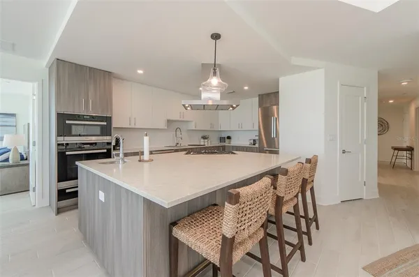 $12,500 | 15 Avalon Street, Unit 702, Clearwater Beach, FL 33767