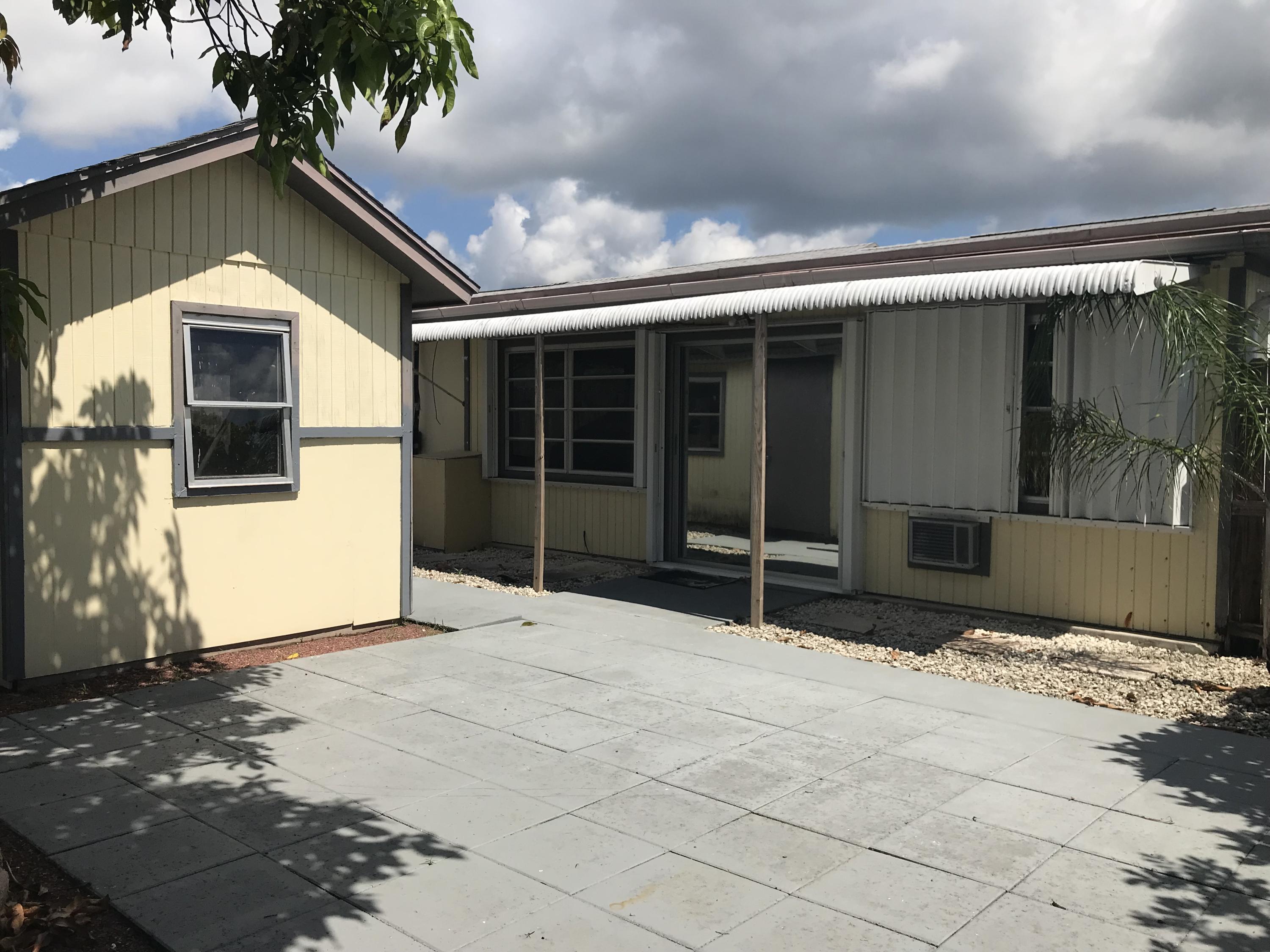 1008 Anglers Way Jupiter, FL 33458 - Photo 12 of 17 backyard 2
