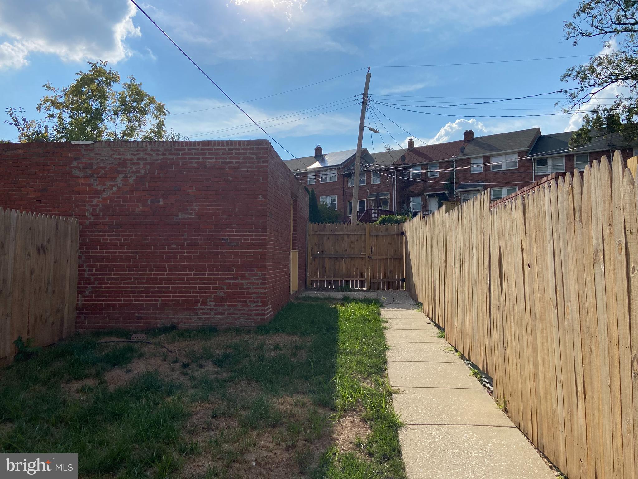 958 North Hill Road Baltimore, MD 21218 - Photo 3 of 42 Gallery Image 3