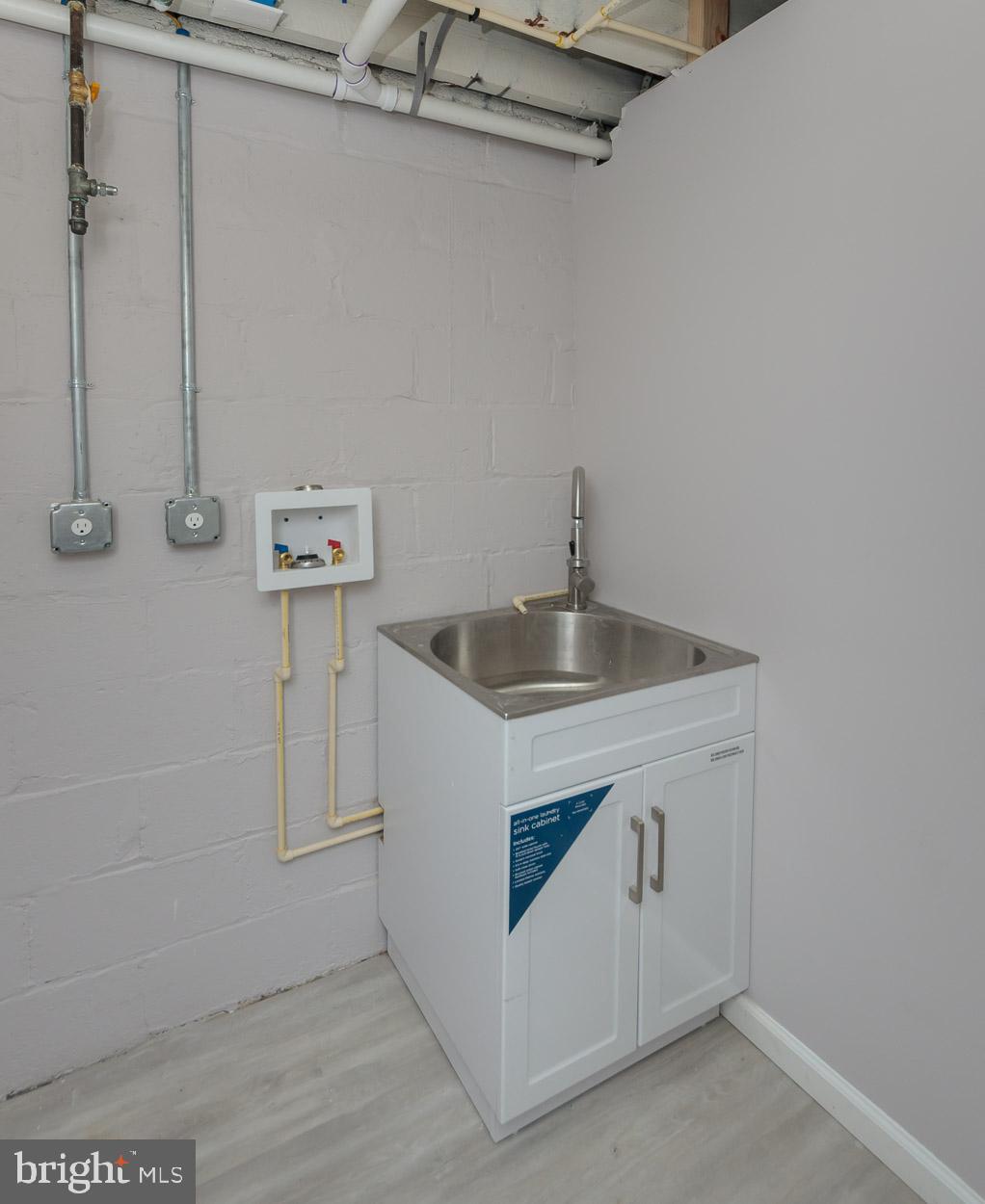 958 North Hill Road Baltimore, MD 21218 - Photo 33 of 42 Gallery Image 33