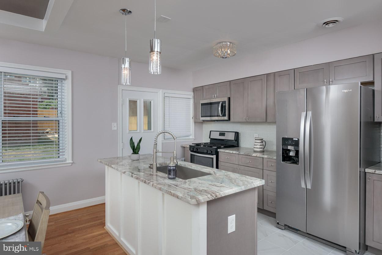 958 North Hill Road Baltimore, MD 21218 - Photo 5 of 42 Gallery Image 5