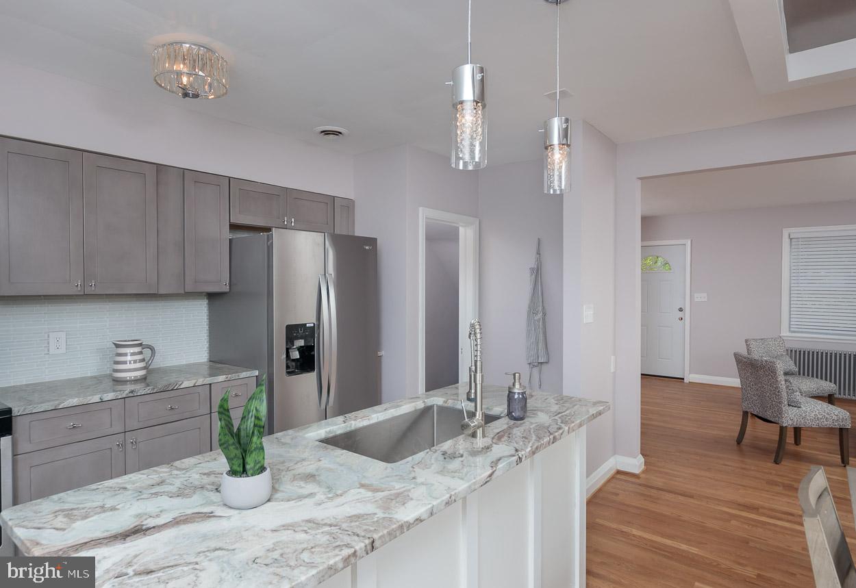 958 North Hill Road Baltimore, MD 21218 - Photo 6 of 42 Gallery Image 6