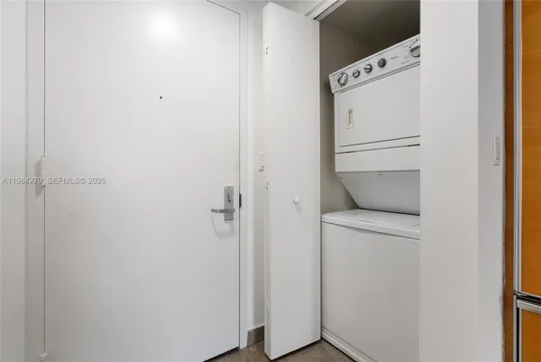 $3,500 | 465 Brickell Avenue, Unit 2604, Miami, FL 33131