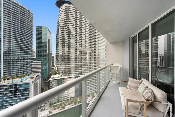 $3,500 | 465 Brickell Avenue, Unit 2604, Miami, FL 33131