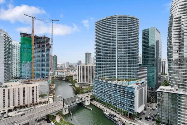 $3,500 | 465 Brickell Avenue, Unit 2604, Miami, FL 33131