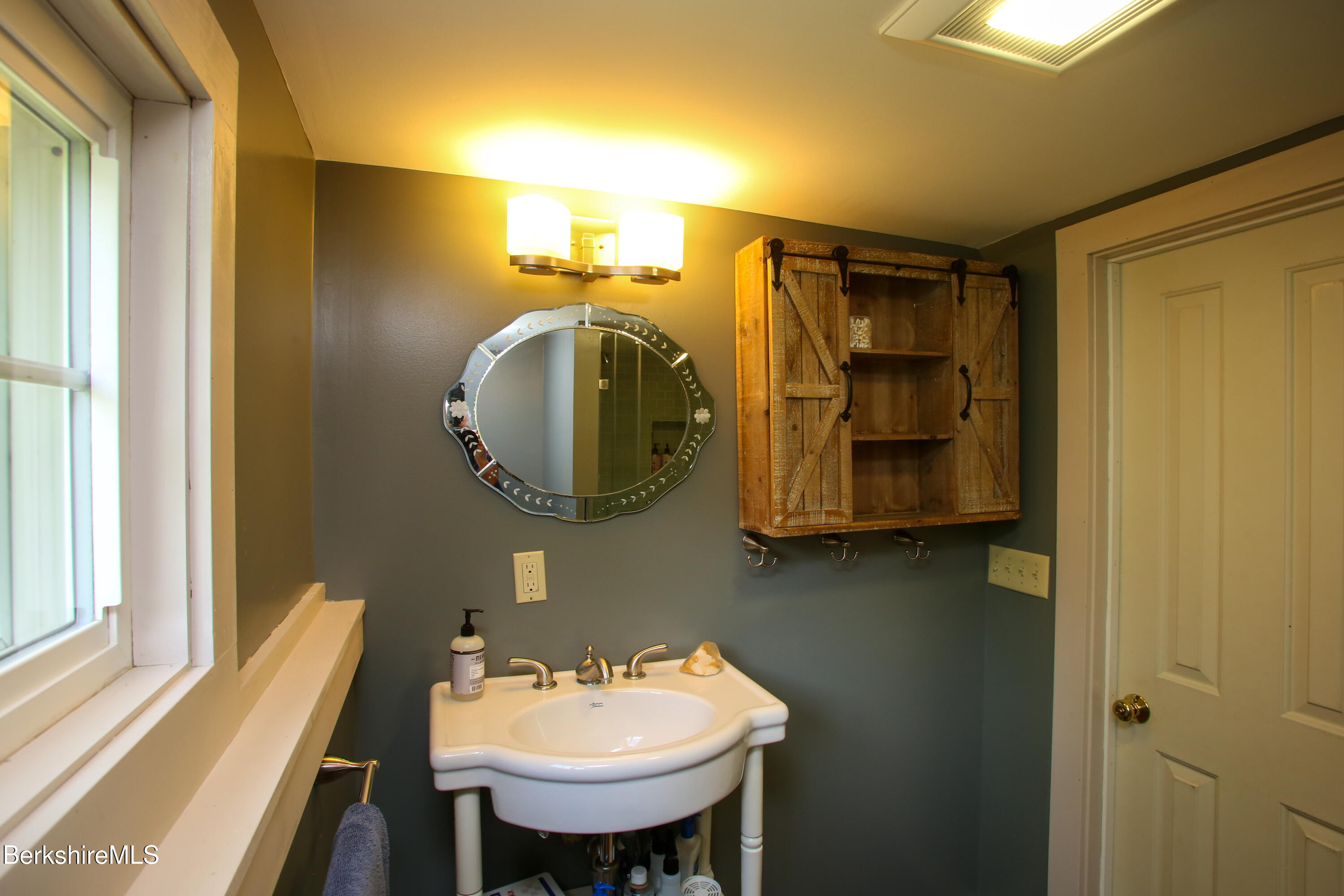 93 Colrain Stage Road Heath, MA 01346 - Photo 26 of 36 580A7442