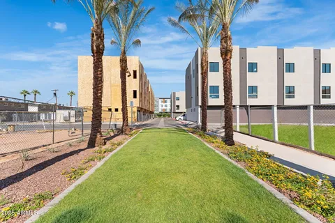 $668,000 | 4220 North 32nd Street, Unit 3, Phoenix, AZ 85016