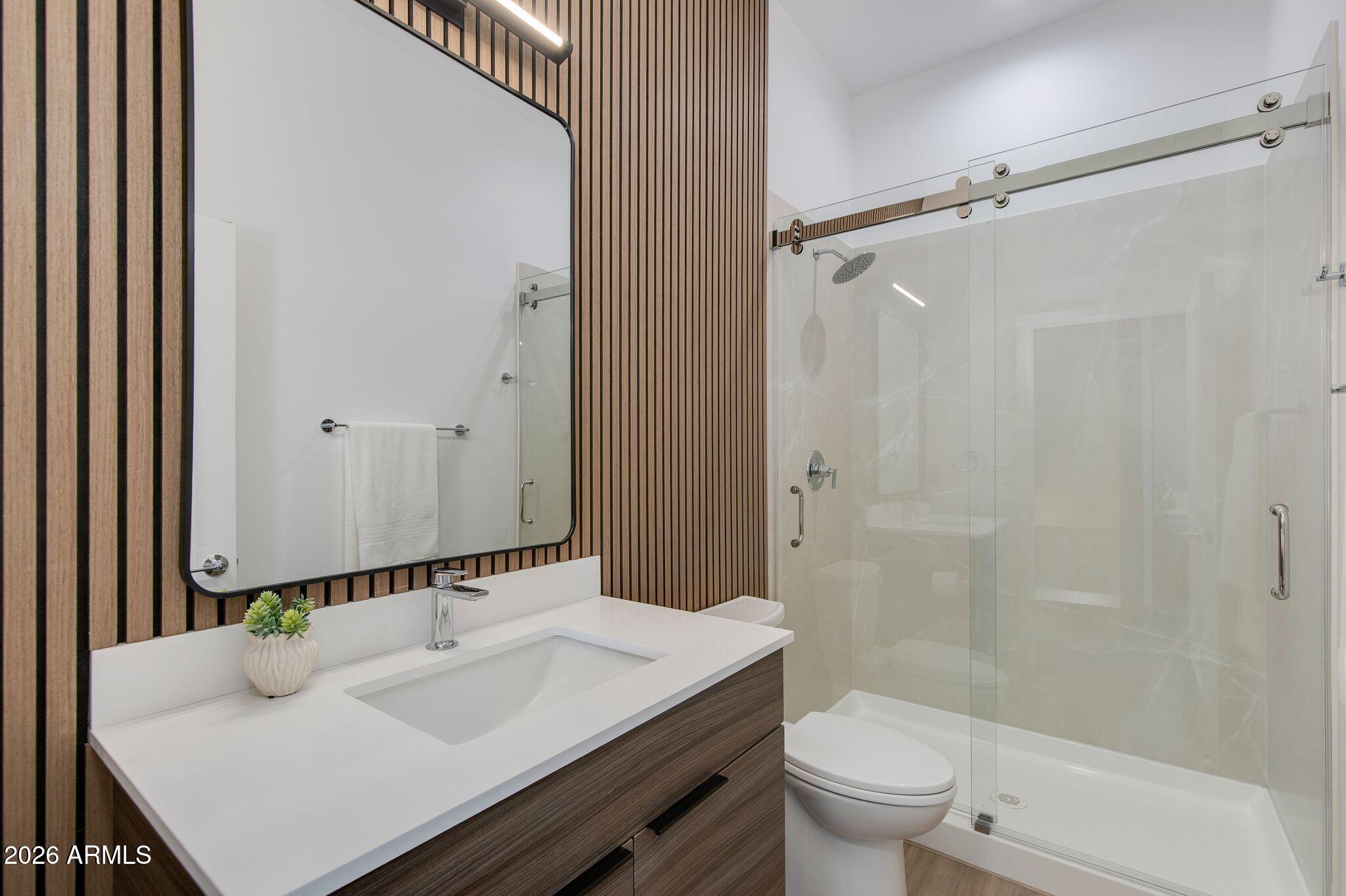 4220 North 32nd Street, Unit 3 Phoenix, AZ 85016 - Photo 7 of 62 Bathroom 1