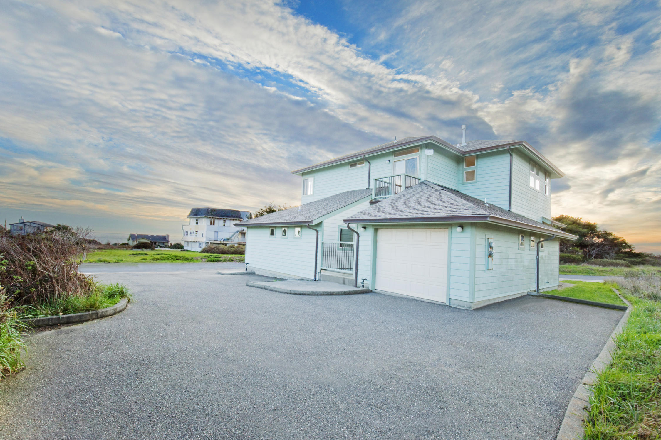 129 Neptune Road Whitethorn, CA 95589 - Photo 13 of 17