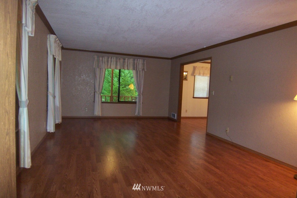 15660 Carney Lake Road Southwest Port Orchard, WA 98367 - Photo 5 of 15 Gallery Image 5