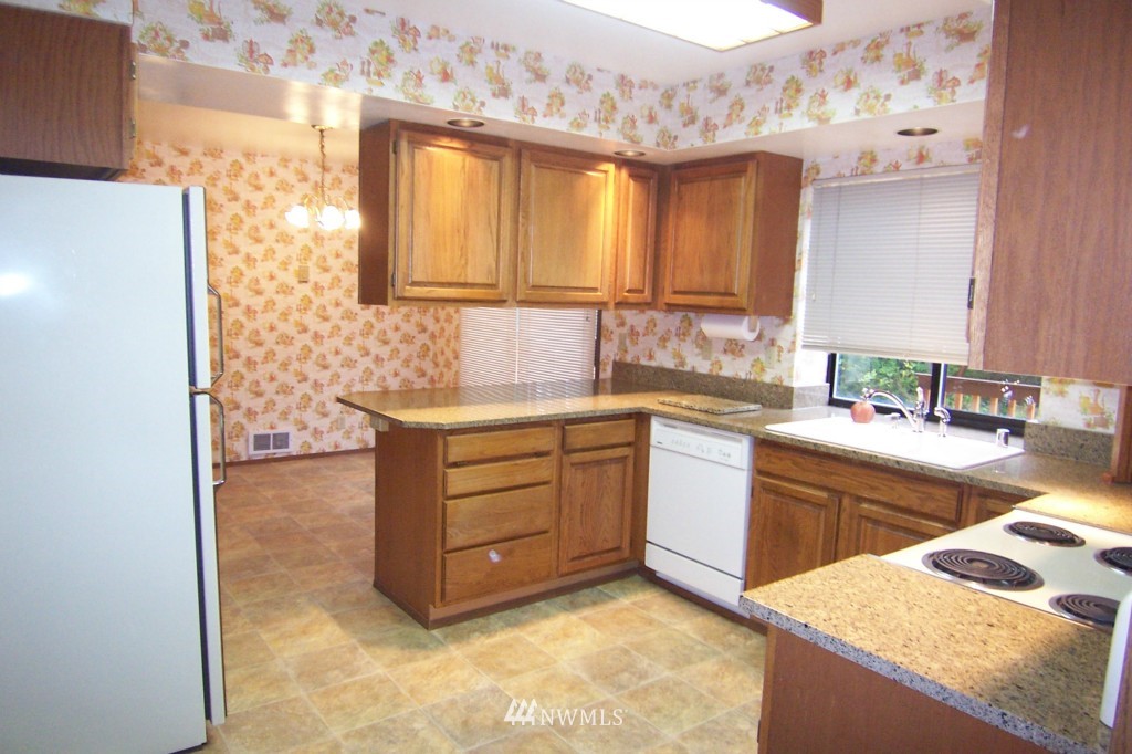 15660 Carney Lake Road Southwest Port Orchard, WA 98367 - Photo 7 of 15 Gallery Image 7