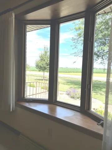 $250,000 | 70 North Main Street, La Moille, IL 61330