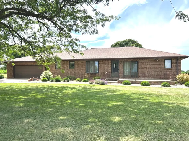 $250,000 | 70 North Main Street, La Moille, IL 61330