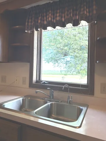 $250,000 | 70 North Main Street, La Moille, IL 61330