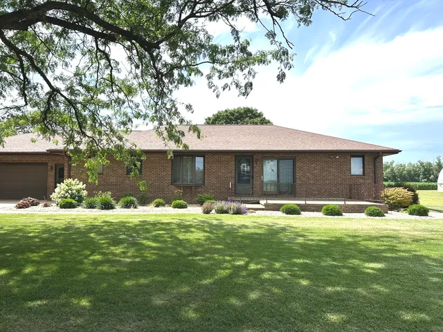 $250,000 | 70 North Main Street, La Moille, IL 61330