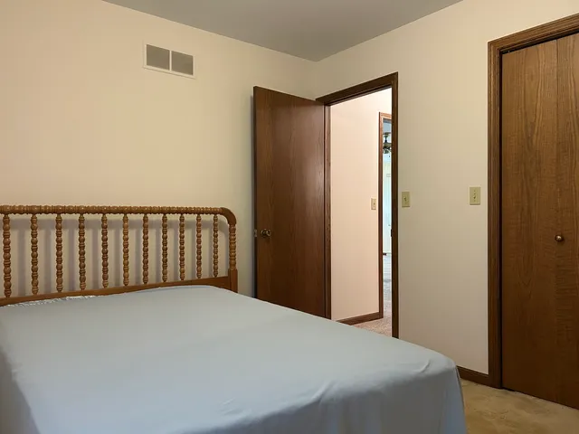 $250,000 | 70 North Main Street, La Moille, IL 61330