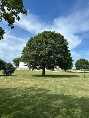 $250,000 | 70 North Main Street, La Moille, IL 61330