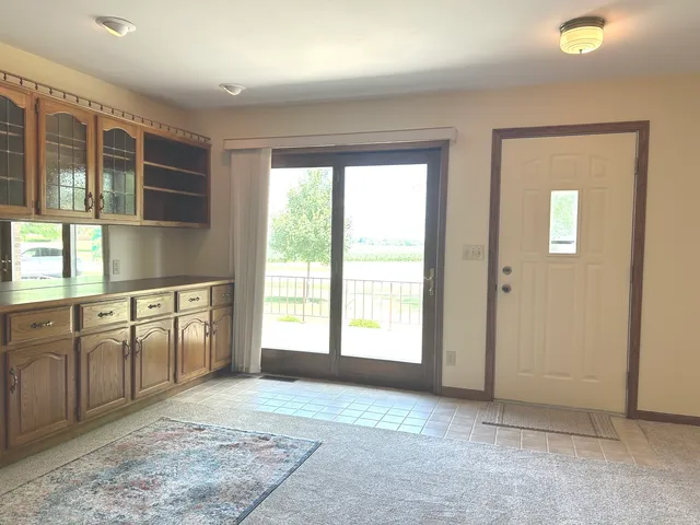 $250,000 | 70 North Main Street, La Moille, IL 61330