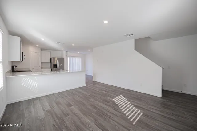 $1,795 | 334 Paseo Xing Lane, Coolidge, AZ 85128