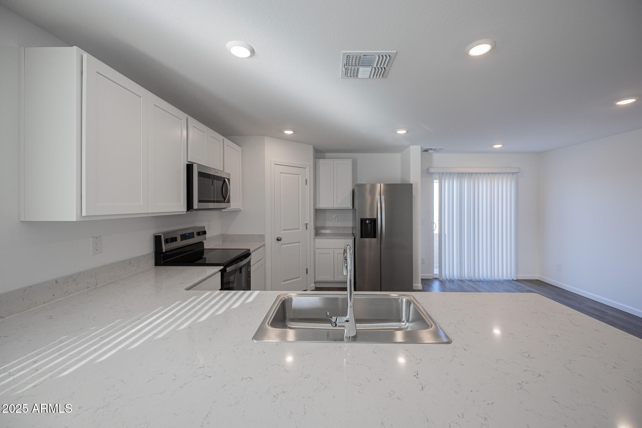 334 Paseo Xing Lane Coolidge, AZ 85128 - Photo 8 of 33 B33A7679