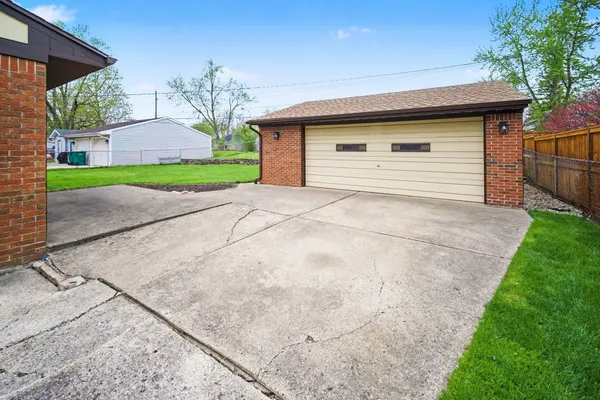 $349,900 | 197 Wallace Drive, Saline, MI 48176