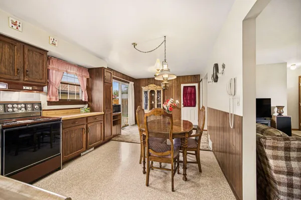 $349,900 | 197 Wallace Drive, Saline, MI 48176