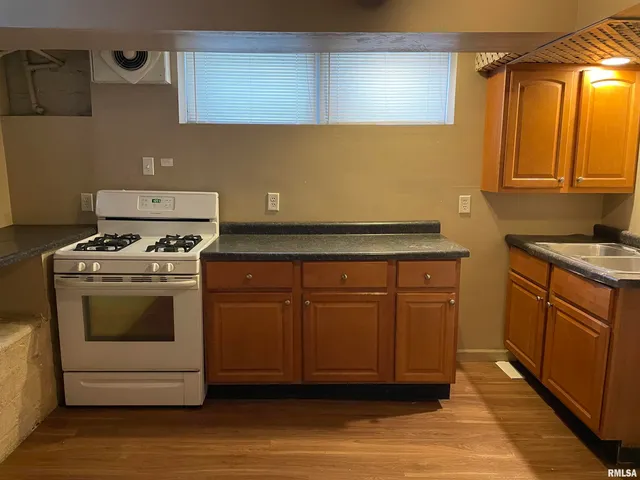 $280,000 | 1509-1511 West Main Street, Peoria, IL 61606