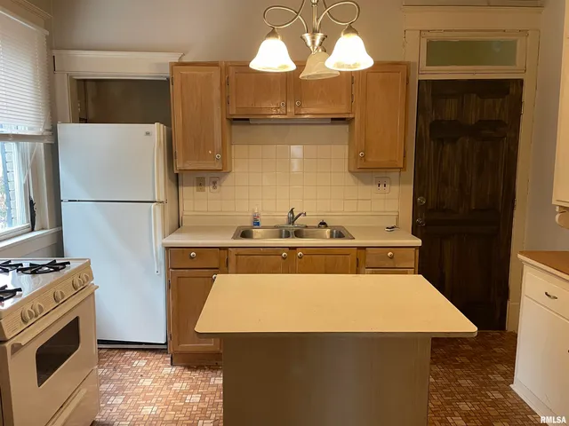 $280,000 | 1509-1511 West Main Street, Peoria, IL 61606