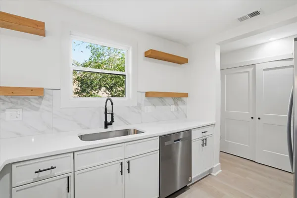 $2,995 | 2150 Spoleto Lane East, North Charleston, SC 29406