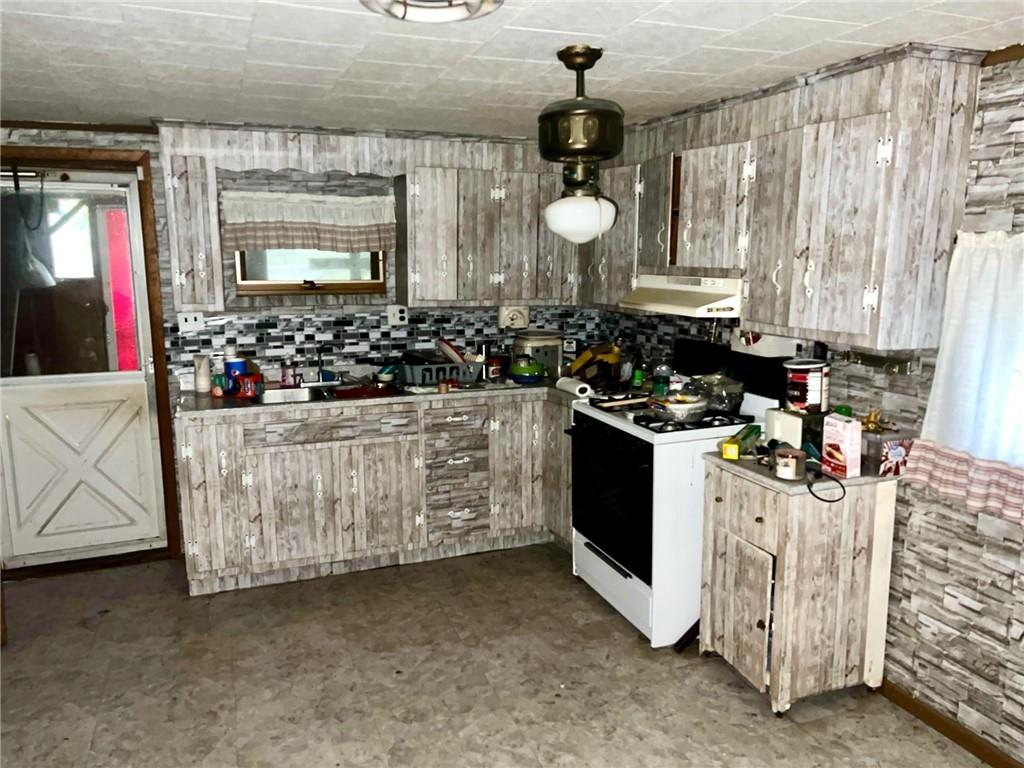 2216 Dinner Bell - 5 Forks Road Farmington, PA 15437 - Photo 7 of 12 Gallery Image 7