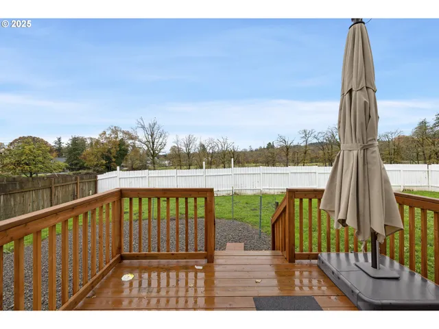 $474,000 | 427 North 2nd Street, St. Helens, OR 97051