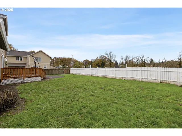 $474,000 | 427 North 2nd Street, St. Helens, OR 97051