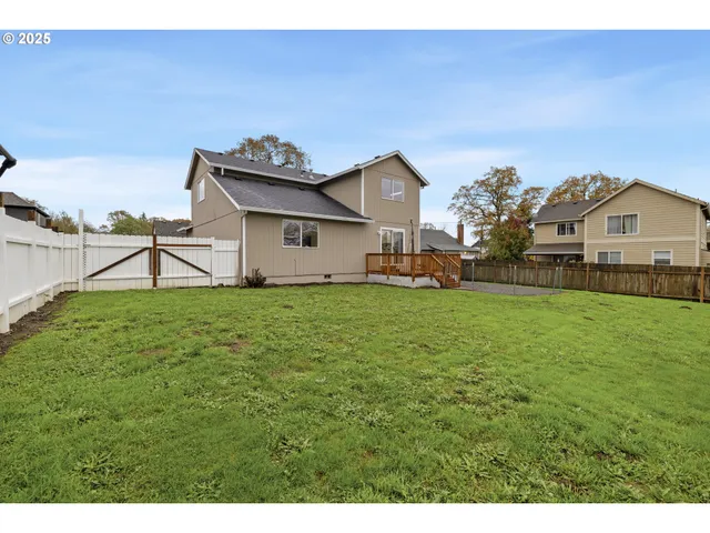 $474,000 | 427 North 2nd Street, St. Helens, OR 97051