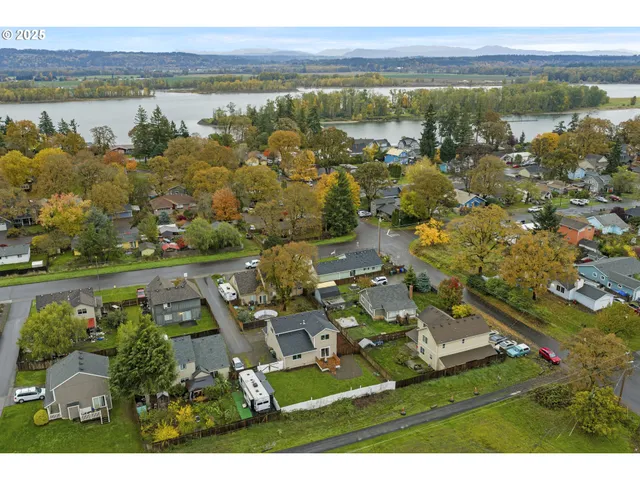 $474,000 | 427 North 2nd Street, St. Helens, OR 97051