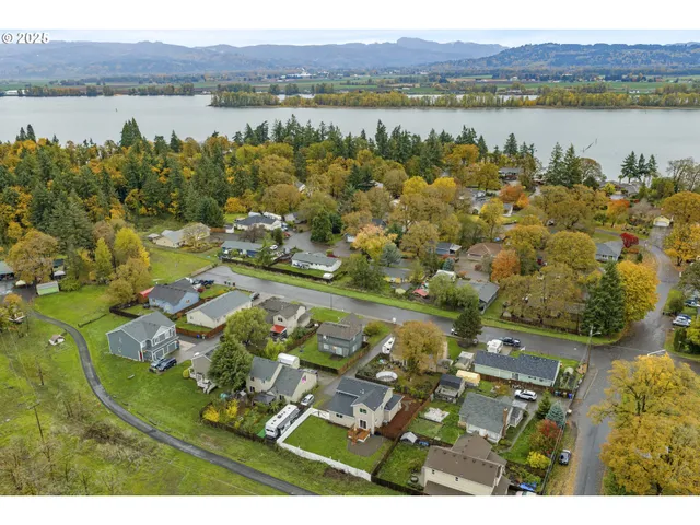 $474,000 | 427 North 2nd Street, St. Helens, OR 97051