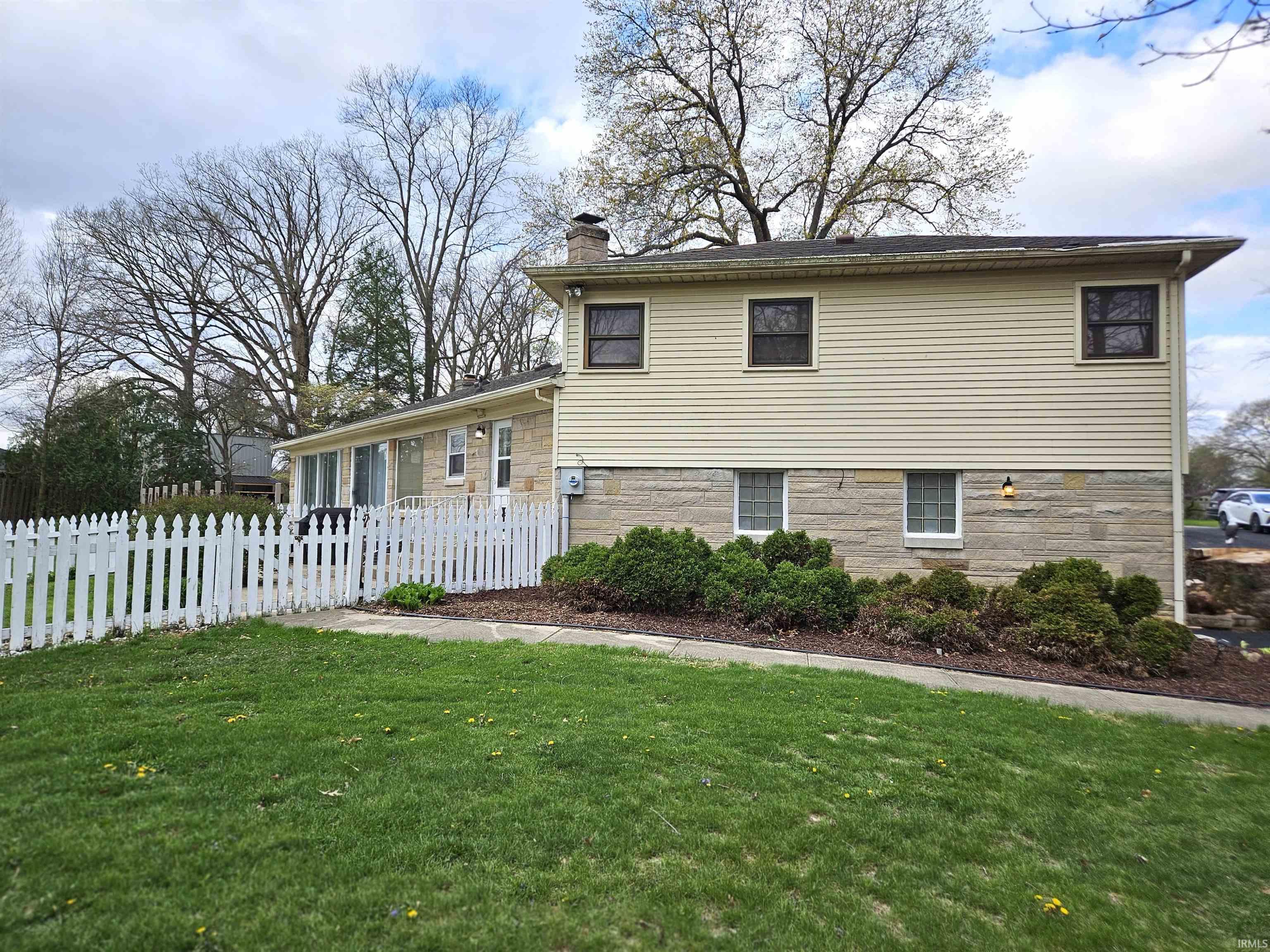 906 North Hawthorne Road Marion, IN 46952 - Photo 12 of 15