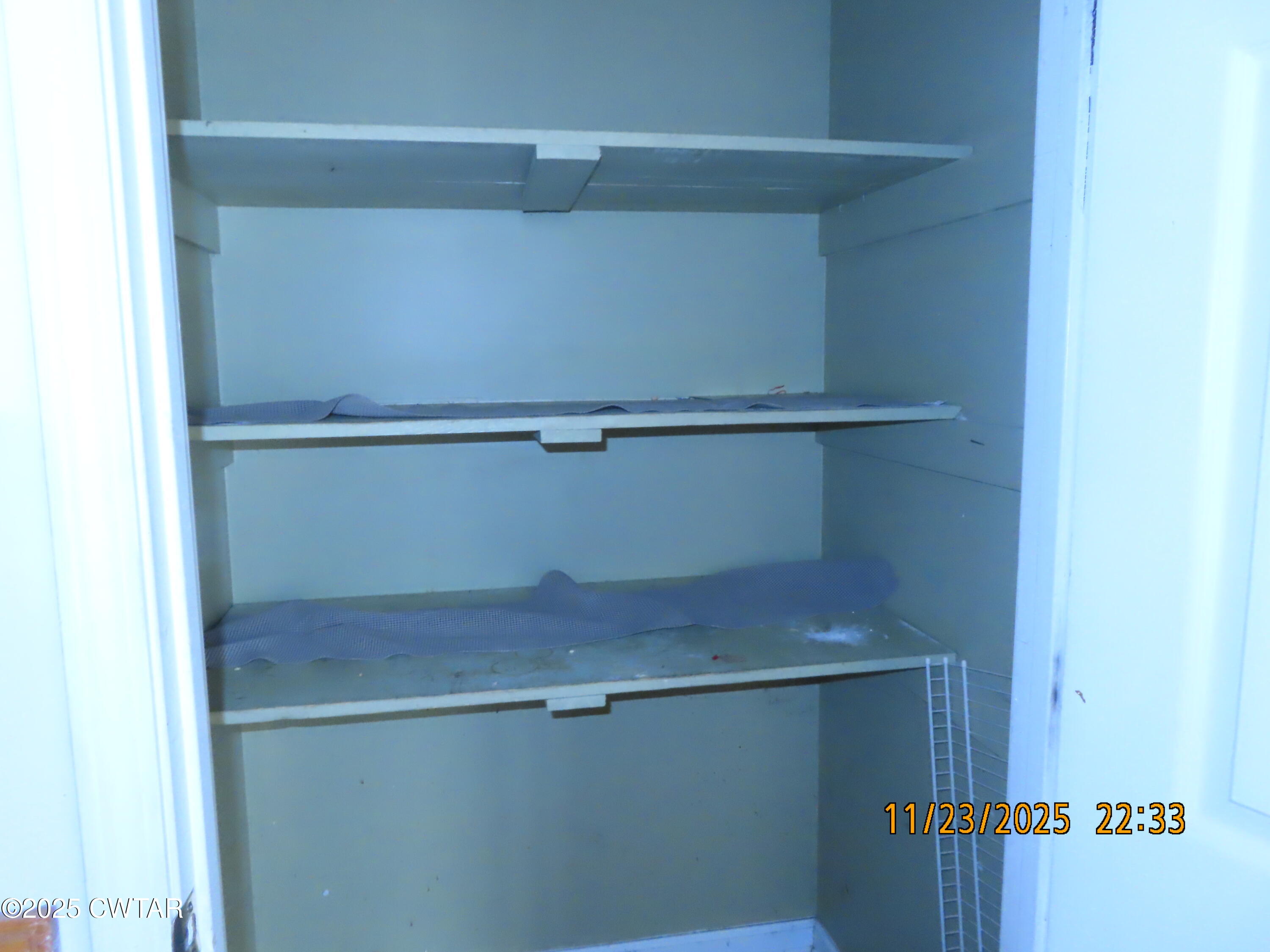 111 Rhea Street Jackson, TN 38301 - Photo 4 of 24 a close view of closet