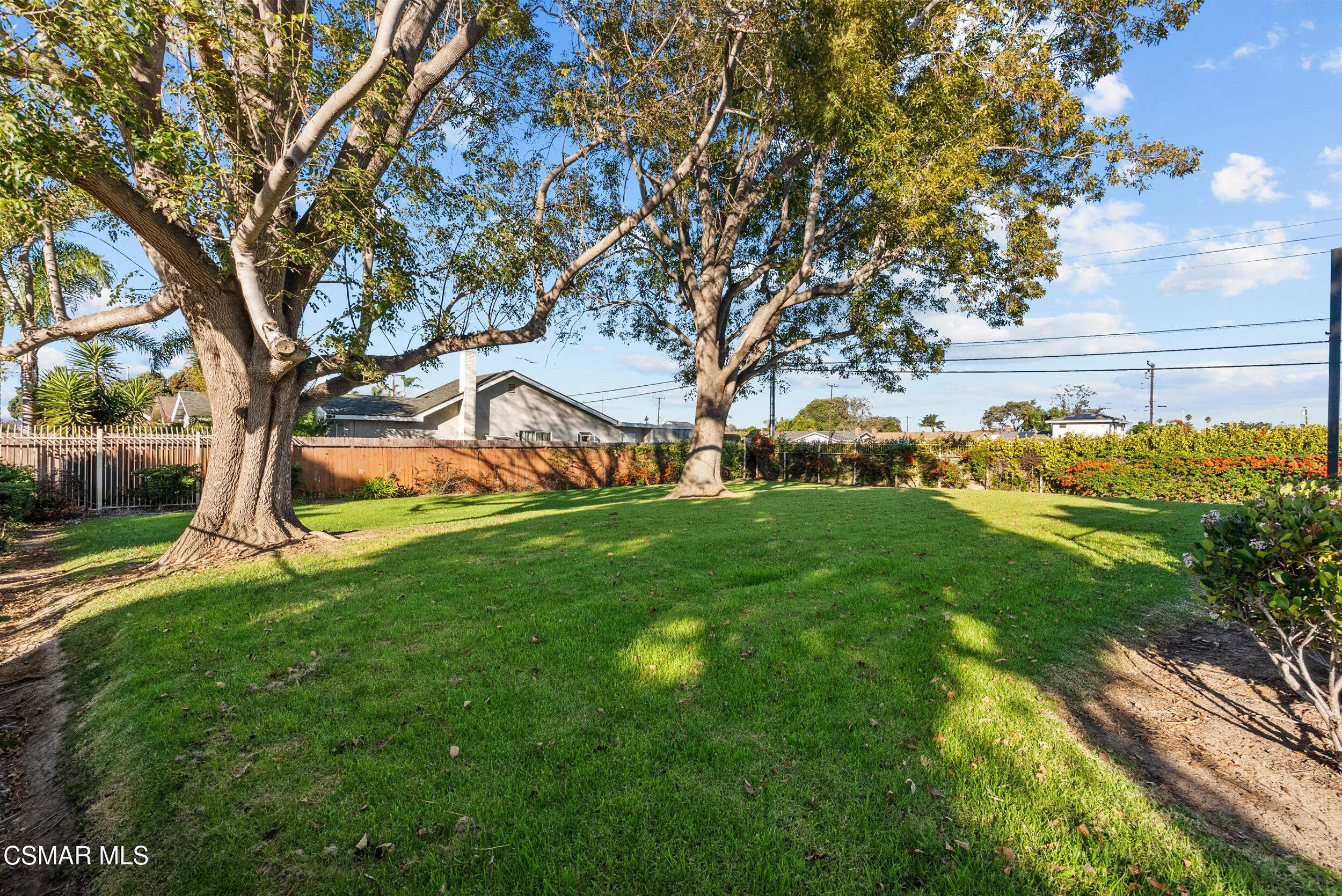 2930 Isle Way, Unit B Oxnard, CA 93035 - Photo 31 of 35 a view of a park with large trees
