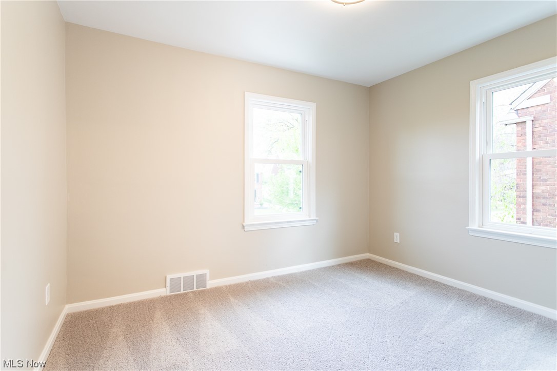 3910 Faversham Road Cleveland, OH 44118 - Photo 24 of 35 Gallery Image 24