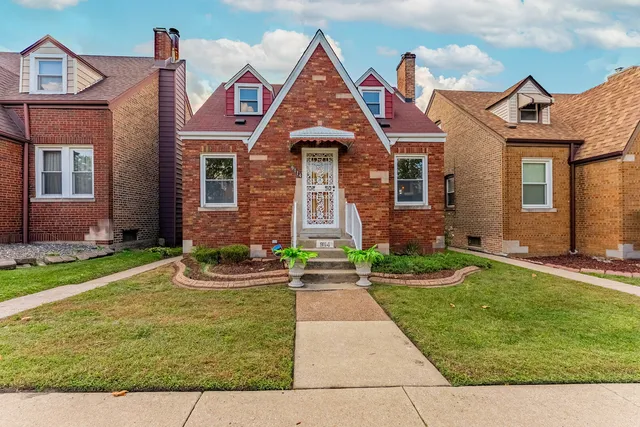 $225,000 | 9114 South Luella Avenue, Chicago, IL 60617