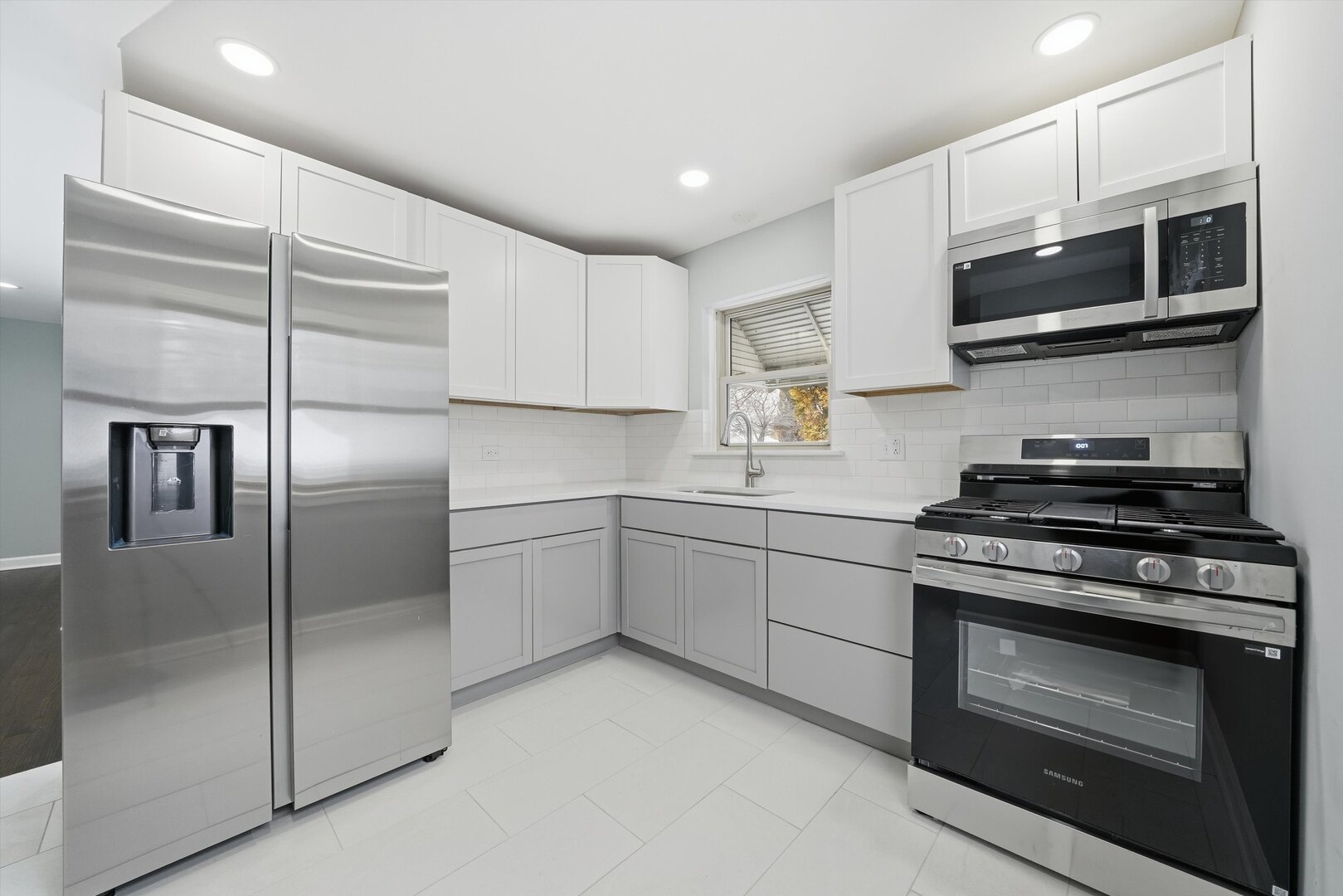 2658 West 83rd Street Chicago, IL 60652 - Photo 11 of 41